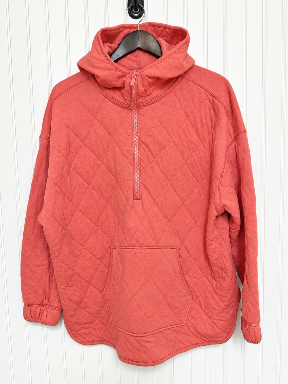 Old Navy Women's Athleisure Quilted Hoodie Size L Coral Kangaroo Pocket Cabin